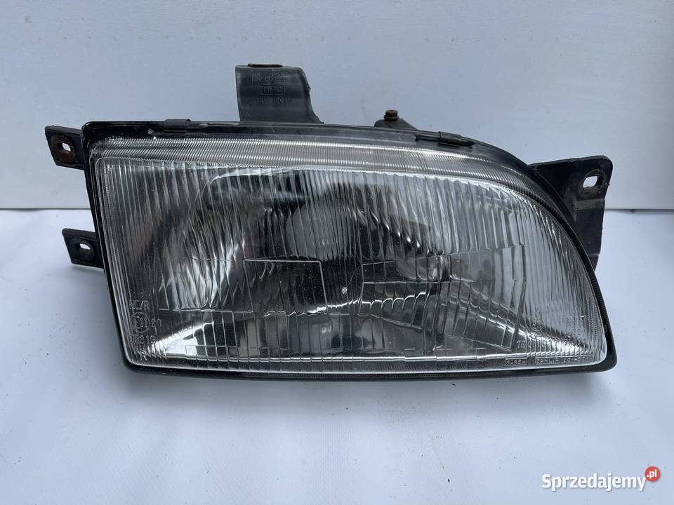 HYUNDAI SCOUPE PRAWA LAMPA PRZÓD Ostroróg sprzedam