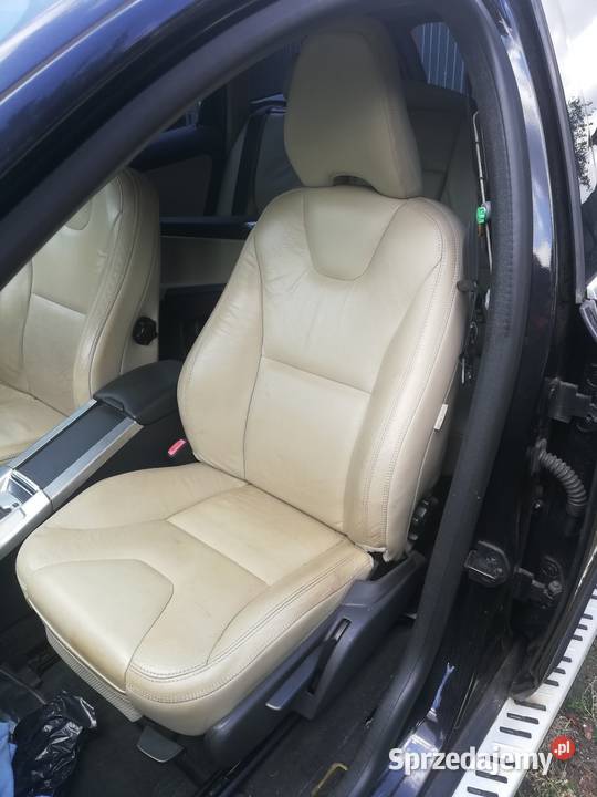 Komplet foteli kanapy plus boczki Volvo XC60 12r Zduńska Wola