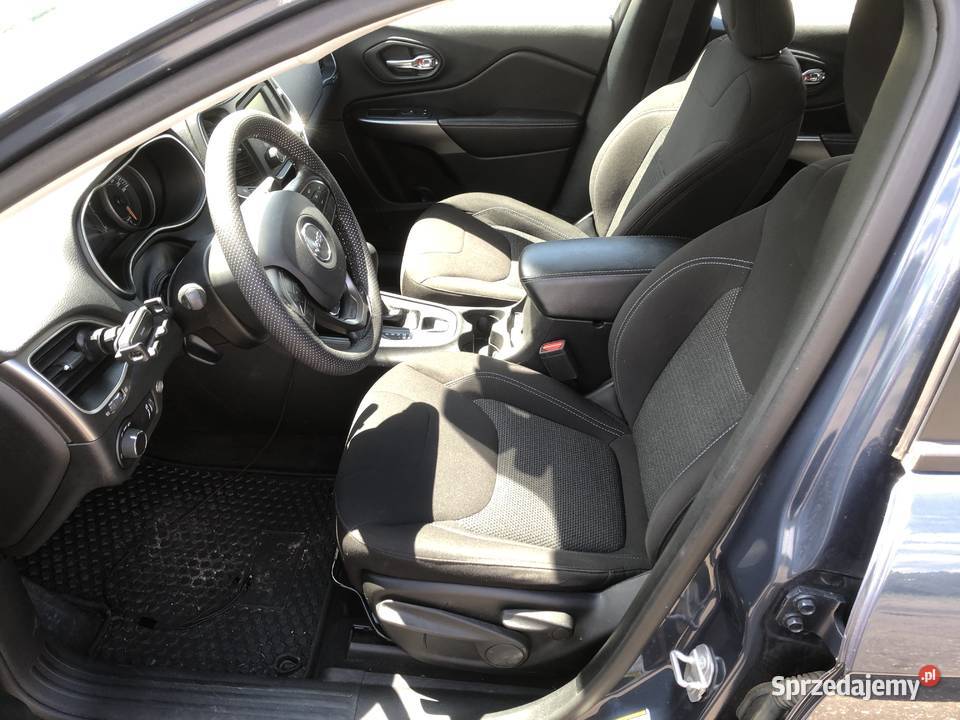 Jeep Cherokee 24 Sport FWD automat poliftowy