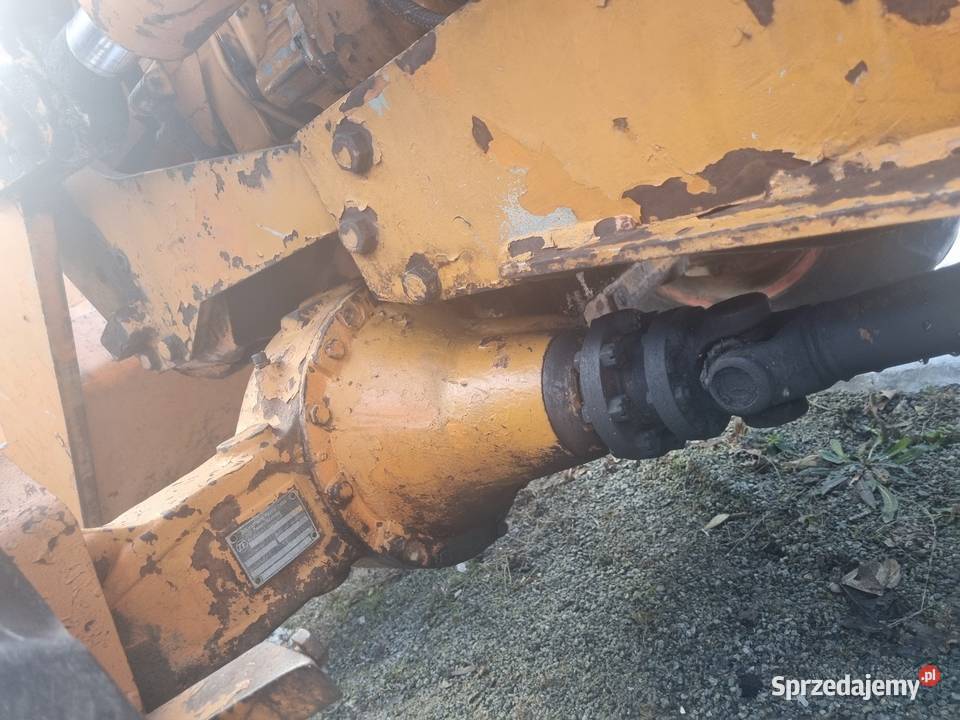 Koparko ładowarka fendt ts65 Suchedniów