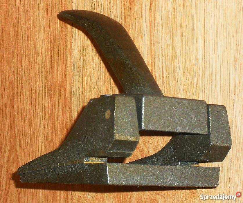 Stary masywny dziurkacz żeliwny PRL VINTAGE Gliwice