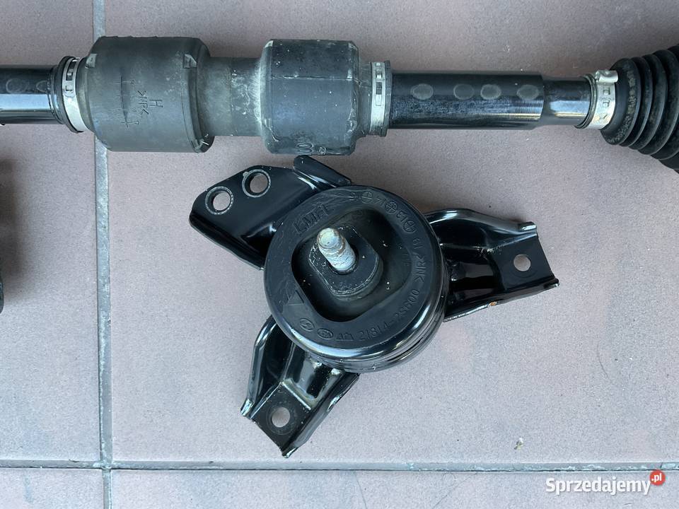 HYUNDAI IX35 17crdi 2WD Półoś Prawa Poduszka Pleszew