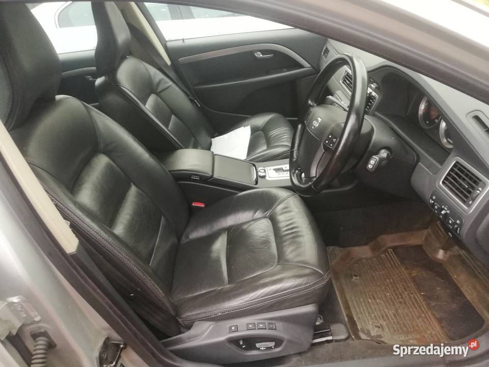 Volvo XC70 D5 AWD 185 42626 na części Zduńska Wola sprzedam