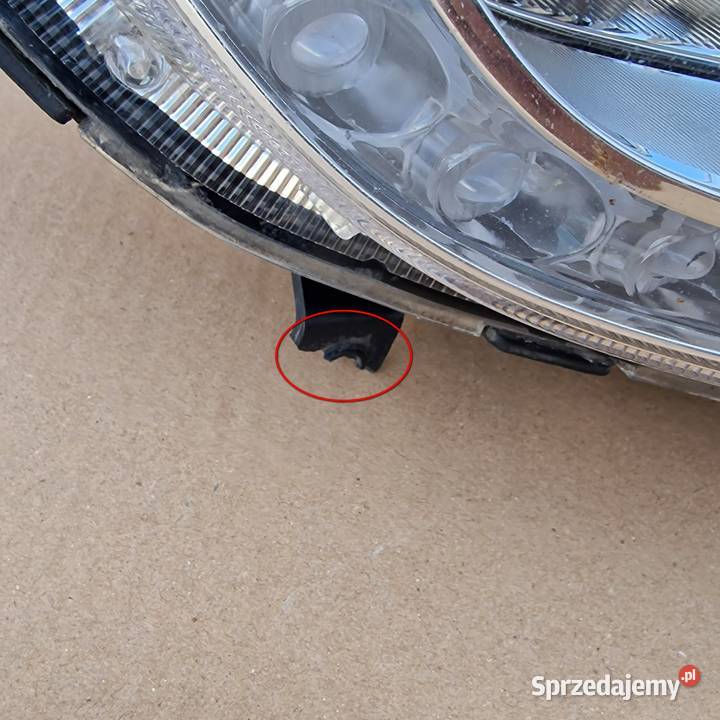 HYUNDAI I30 1216 HALOGEN PRAWY DRL LED Lampy tylne Bieleń sprzedam