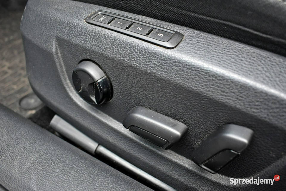 koda Superb Bezwypadkowy Salon Polska Serwis ASO niebieski Superb Łódź