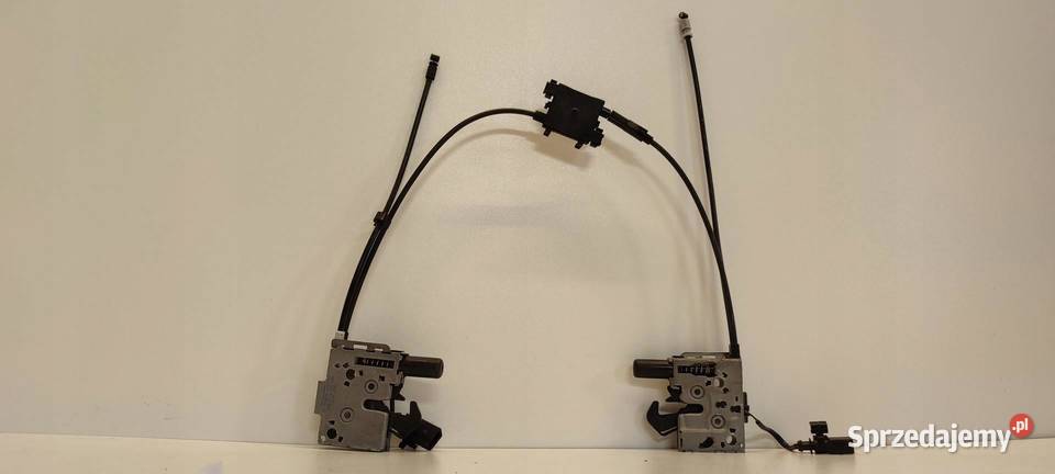 SEAT ARONA 2024 ZAMEK MASKI KOMPLET 6F0823509A osobowe
