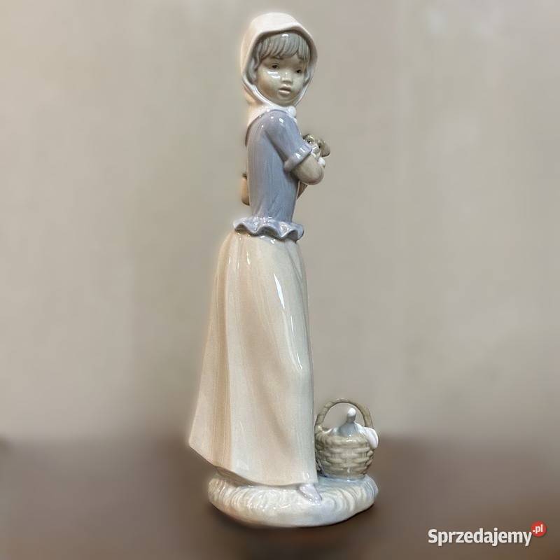 Nao LLadro Figurka dziwczynki