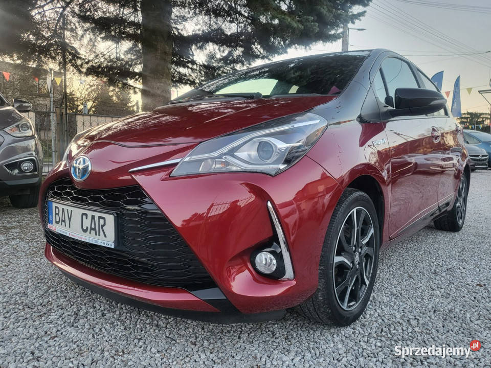 Toyota Yaris 15 Hybrid 100 Full Wersja 100 komputer pokładowy Motoryzacja Pabianice