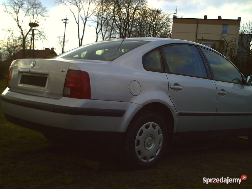 Ślizg zderzaka tył Passat B5 3B9807863 osobowe Kiszkowo