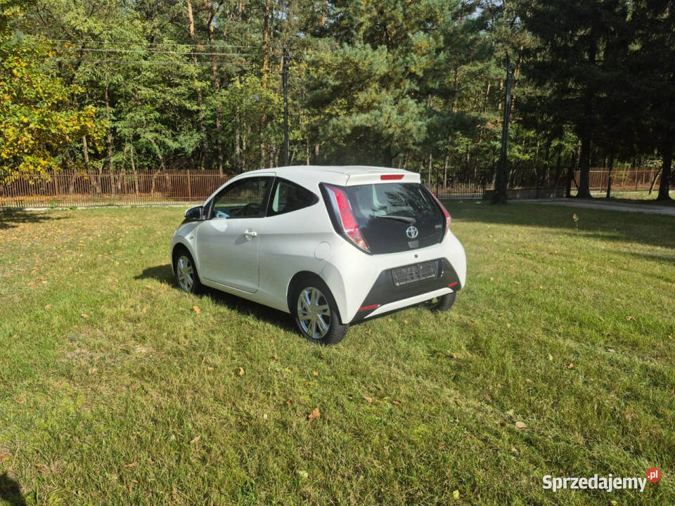 Toyota Aygo Bezawaryjny i ekonomiczny I 20052014 lakier metallic mazowieckie Stare Budy