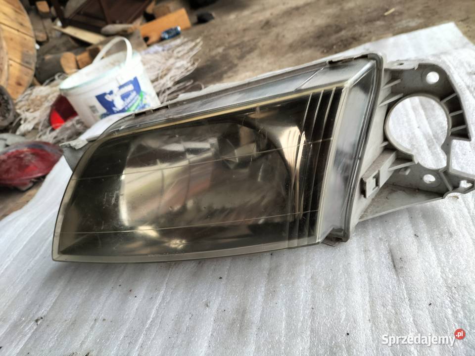 Mazda Premacy LAMPA PRZÓD PRZEDNIA LEWA
