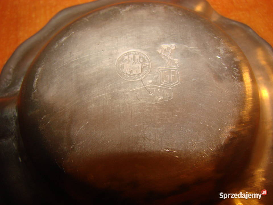 cynowa popielniczka sygnowana Pozostałe