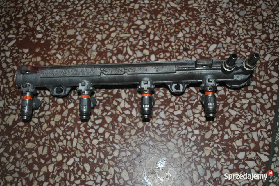 Listwa z wtryskiwaczami VW Golf 4 Seat Skoda Poręba