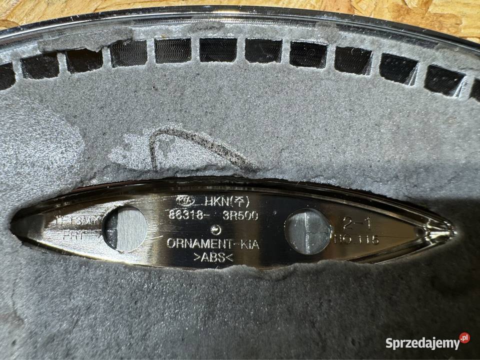 Logo znaczek emblemat Kia Ceed 3 III 863183R500 Pozostałe wielkopolskie Międzychód