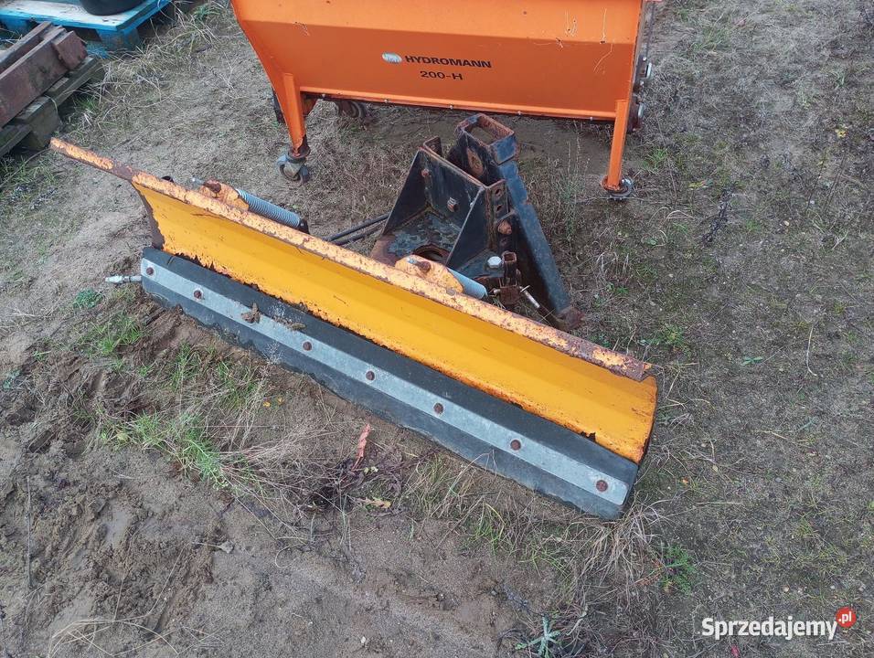 Pług do śniegu zamiatarka solarka Buk