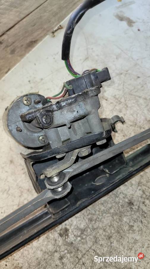 Mechanizm wycieraczek przednich Audi 100 sprzedam