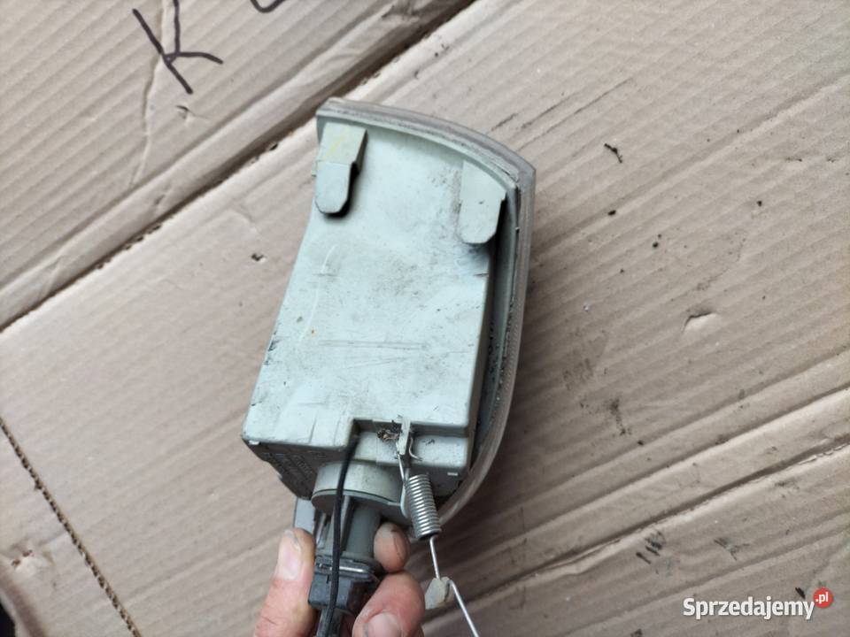 KIERUNKOWSKAZ MIGACZ PRAWY FIAT PUNTO 1 sprzedam