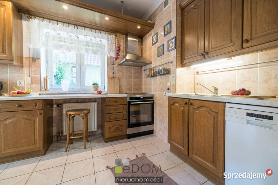 Rodzinny dom w zabudowie bliźniaczej Chwalęcice Sprzedaż