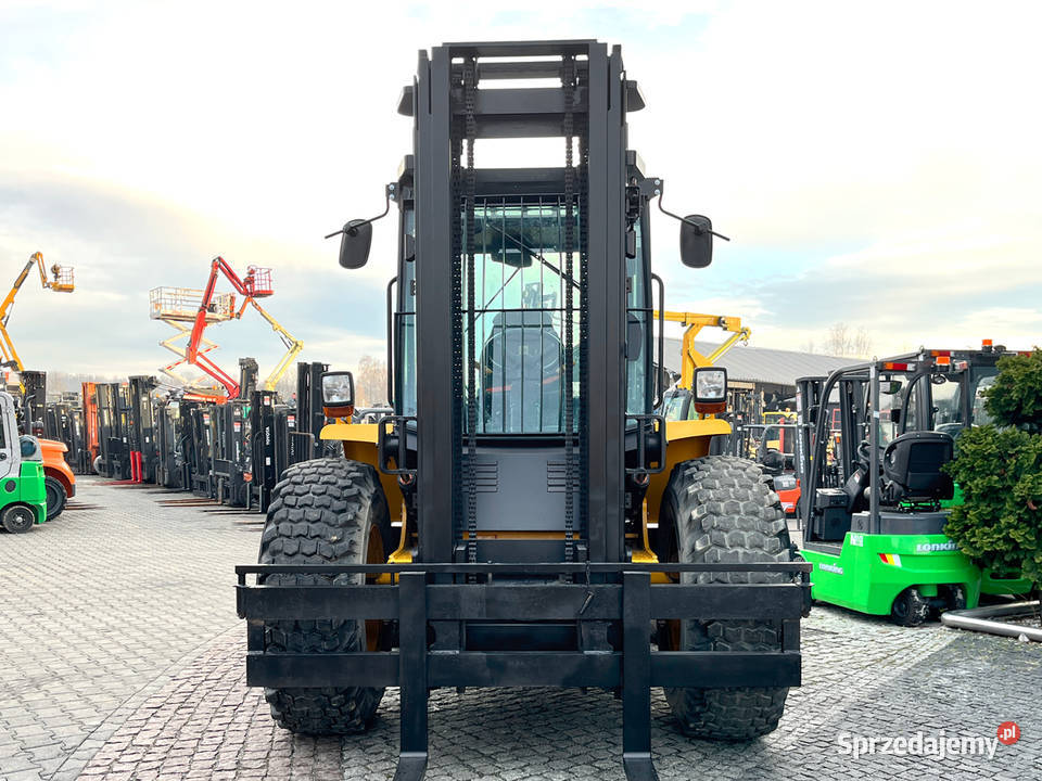 Wózek widłowy terenowy JCB 926 4 WD triplex 55 m JCB Wózki widłowe Kęty