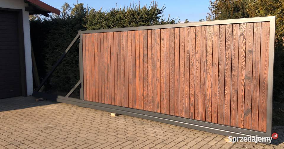 Brama wjazdowa przesuwna drewno metal kuta przesuwna Jelenia Góra