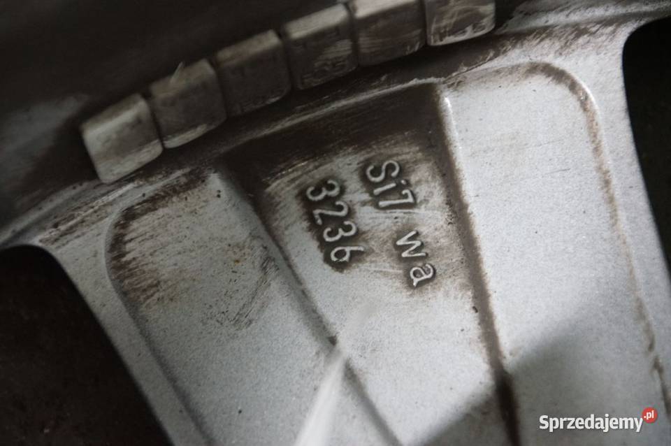 FELGA ALUMINIOWA 17 MERCEDES C W205 4MATIC Lipno