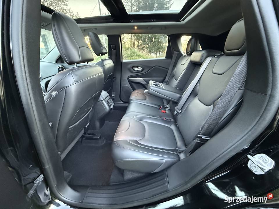 Jeep Cherokee 032021 24 przebiegu Pełna pakiet nieuszkodzony Rzeszów sprzedam