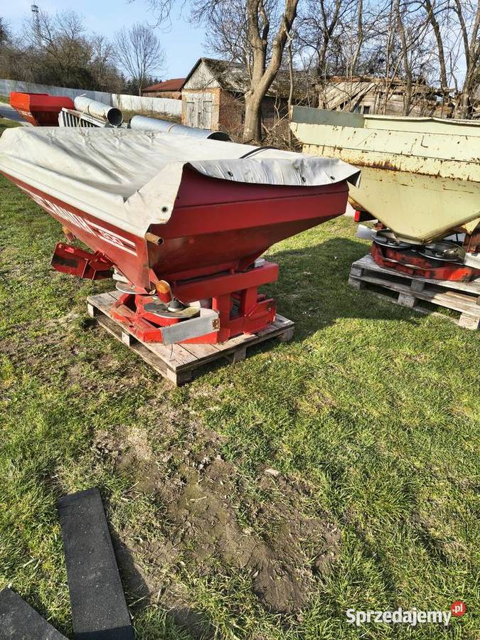 Rozsiewacz nawozu Rauch kuhn mds zsb plandeka Rozsiewacze nawozów Rozsiewacze nawozów lubelskie Żółkiewka-Osada