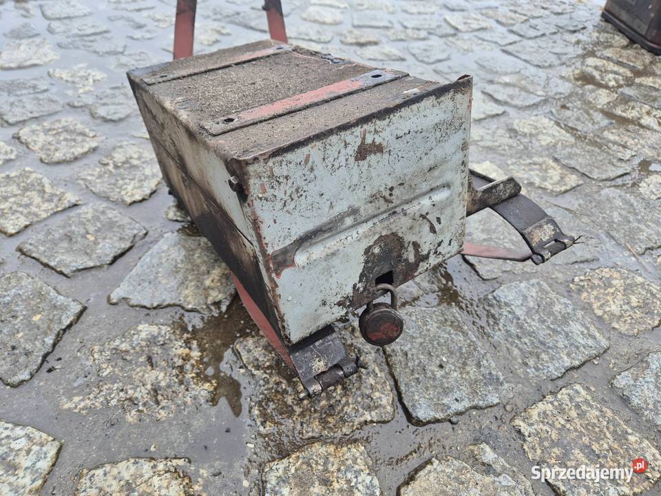 Skrzynka narzędziowa Ursus C330 małopolskie