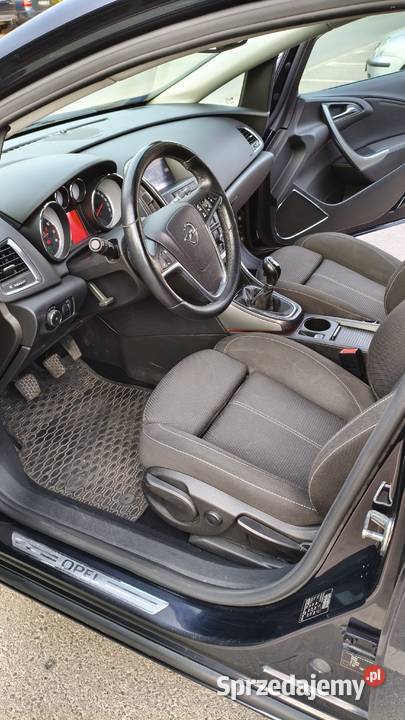 Opel Astra Kombi 14 Turbo 140 XENON WEBASTO