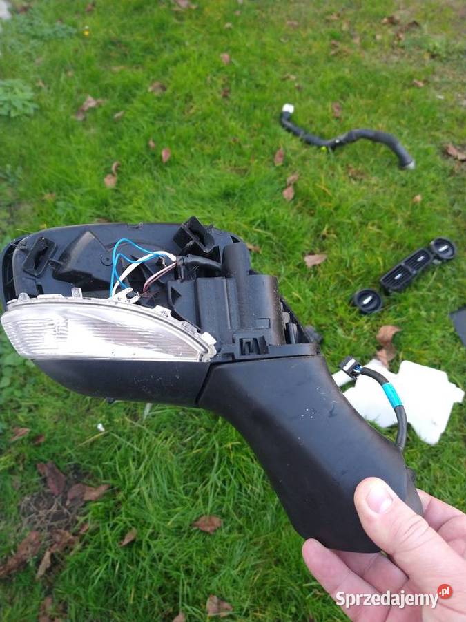 CLIO IV LIFT listwa drzwi prawy prawa przód Rok produkcji 2018 sprzedam