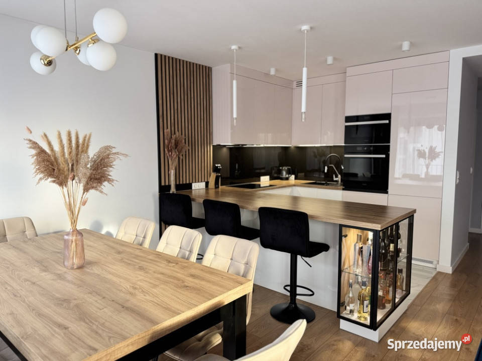 GOTOWE WYPOSAŻONE 4 pokoje 7830 m2 2 balkony Poznań