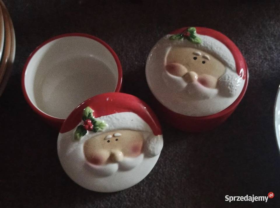 Pojemnik okrągły z pokrywką Na niej buźka pomorskie Gdańsk