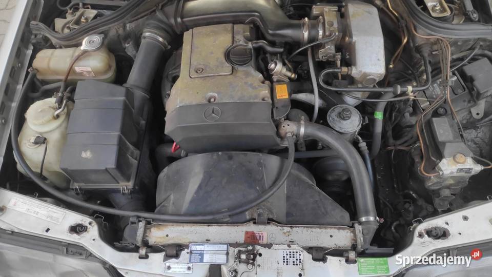 MERCEDESBENZ C124 E200 20 benzyna 136 1995r