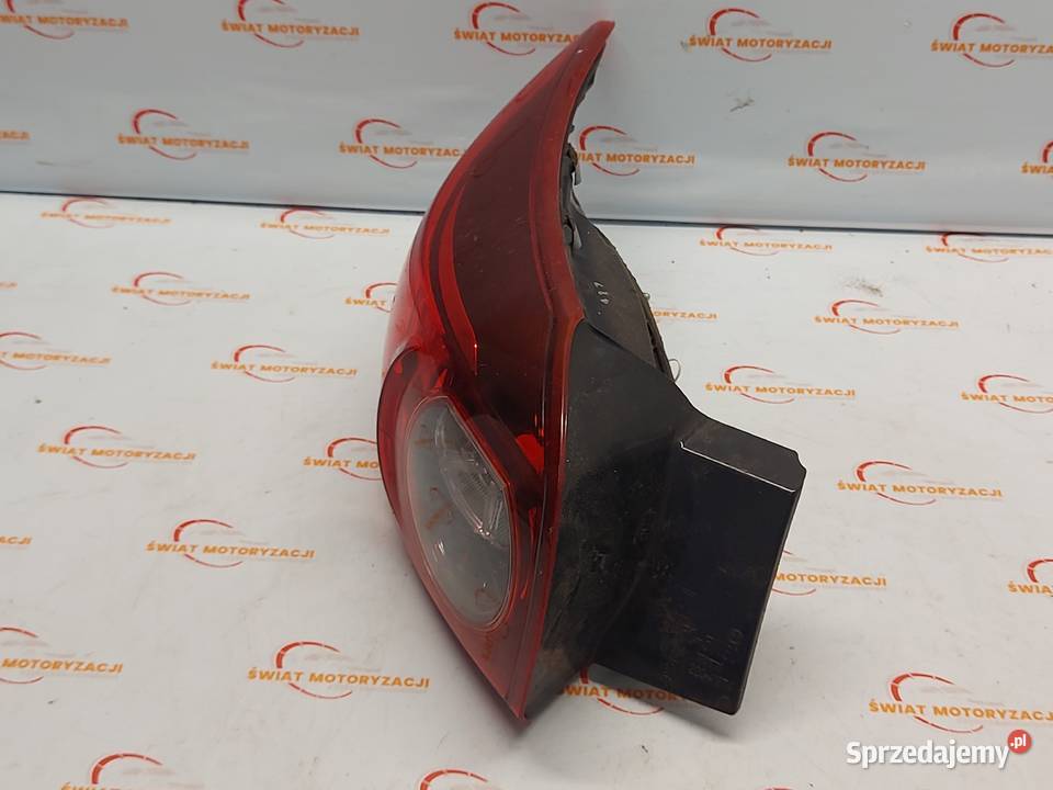 MAZDA 3 III BM 14r lampa lewa tył 22041981