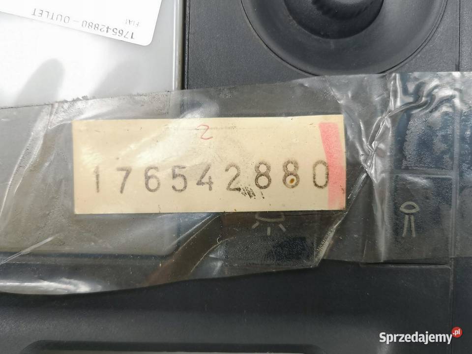LAMPKA SUFITOWA FIAT CROMA 19851996