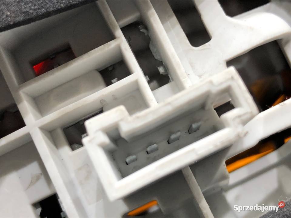 LAMPA PRAWY TYŁ OPEL MERIVA B 0284431160 Minivan