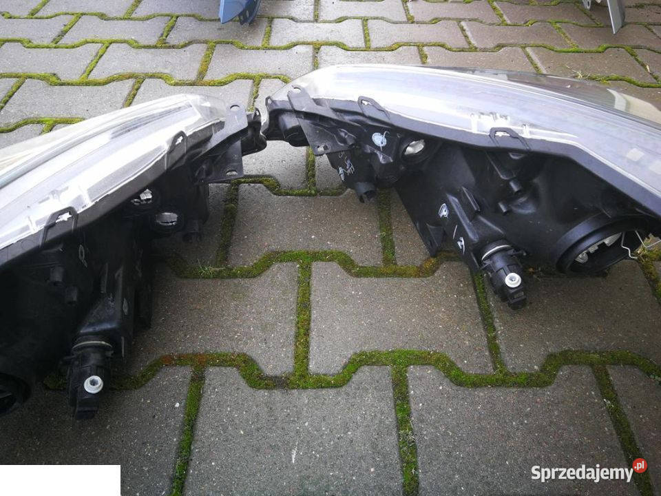 TOYOTA YARIS III LIFT REFLEKTOR Kozubszczyzna