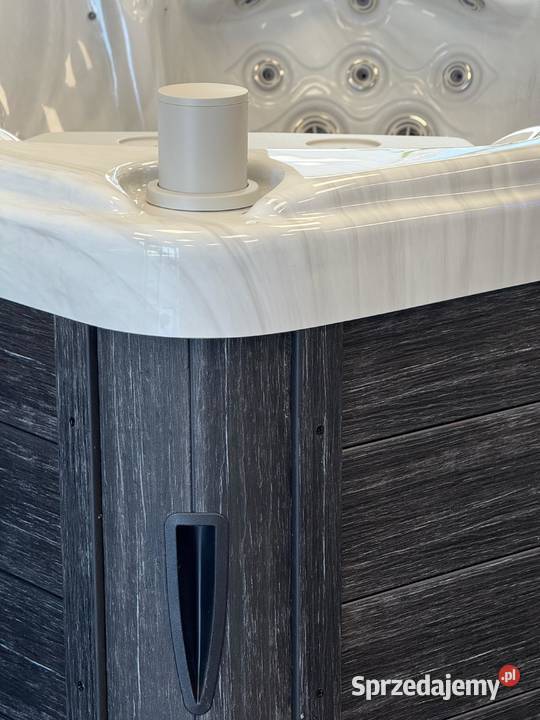 Jacuzzi Posseidon z WIFI 76 dysz 2 pompy blower Rzeszów