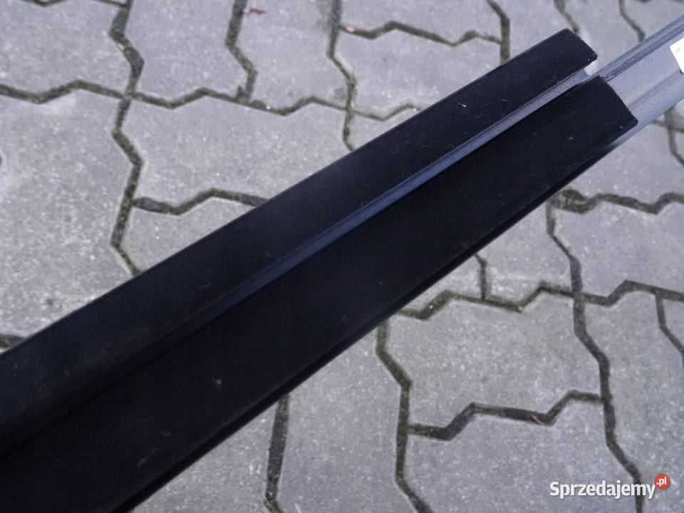51357404032 BMW G30 F90 LISTWA ZGARNIAJACA PRAWA Przemęt