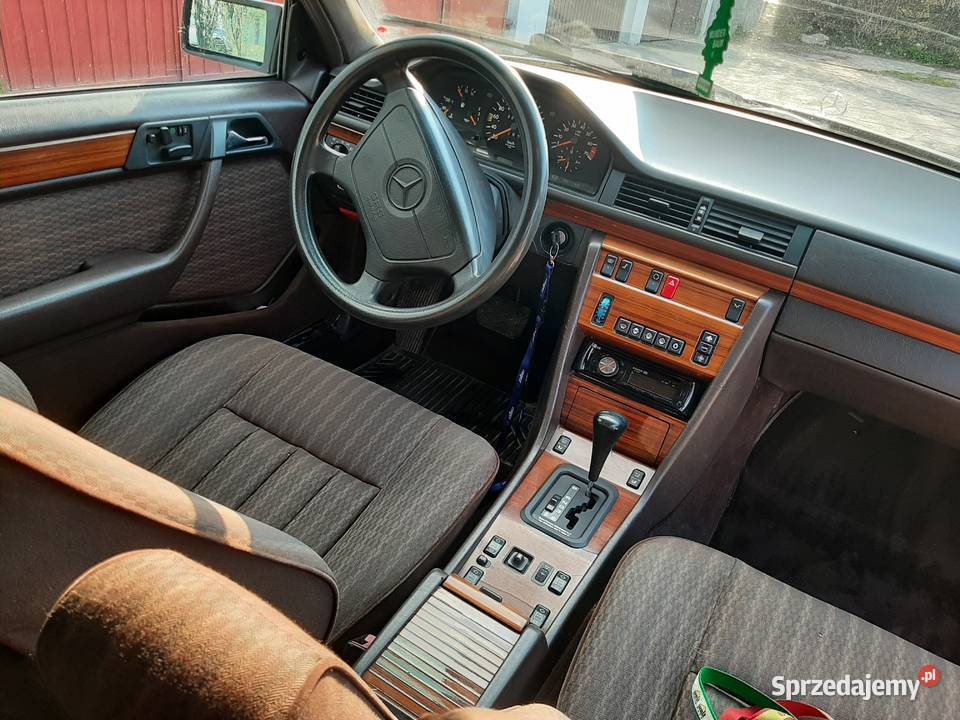 Mercedes 124 26 benzyna nieuszkodzony W124 opolskie Opole