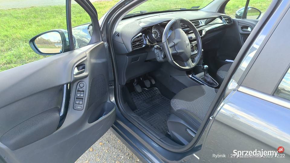 Sprzedam samochód Citroen C3 II 12VTI 2014 82 radio Rybnik