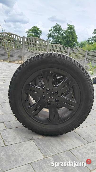 Felgi Mercedes Benz z oponami zimowymi 22555 R16 Turzno