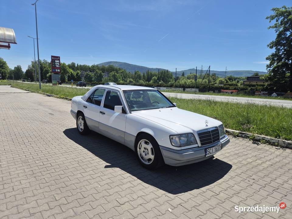 Mercedesbenz W124 E200 20d 75 ZDROWY HAK Bujaków