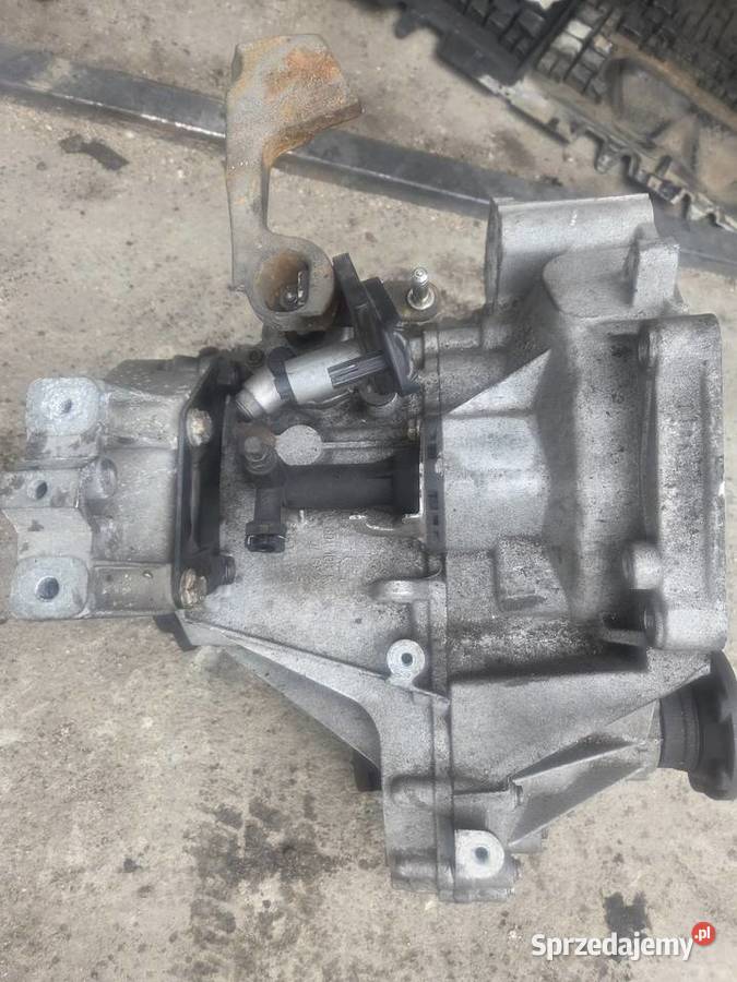 Skrzynia 5 biegów VW golf seat audi passat Skrzyni biegów Trzcianka sprzedam
