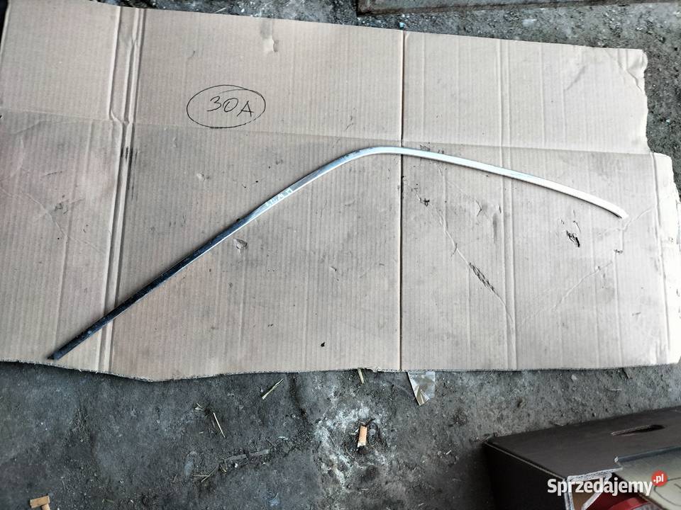 MERCEDES W123 LISTWA ZEWNĘTRZNA CHROM osobowe Listwy i nakładki