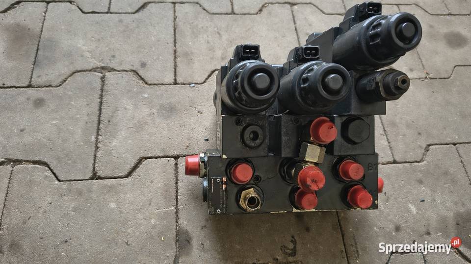 Elektrozawór Rozdzielacz hydrauliczny Wozidło Staszów sprzedam