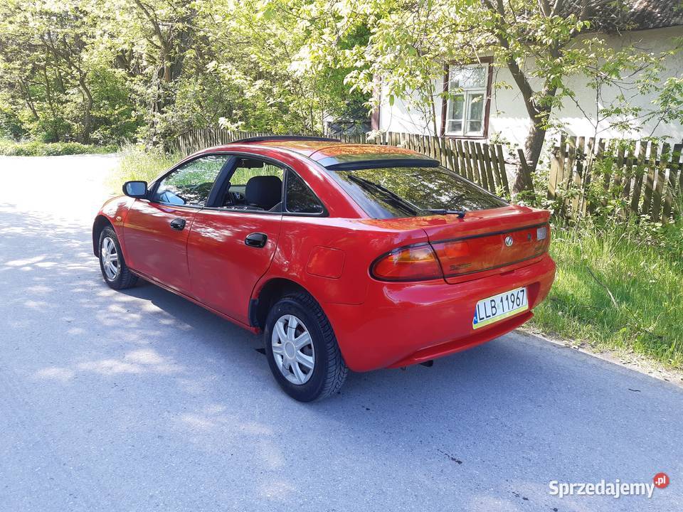 Mazda 323F 15 KAT nieuszkodzony lubelskie Lubartów sprzedam