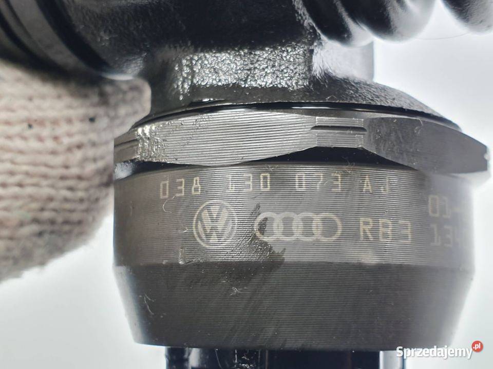 WTRYSKIWACZ AUDI A3 8L 038130073AJ