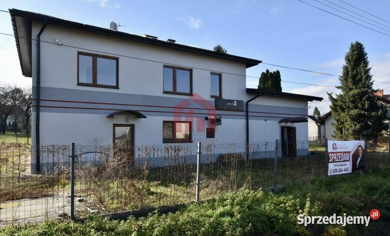 sprzedaży domu wolnostojącego Besko 270m2