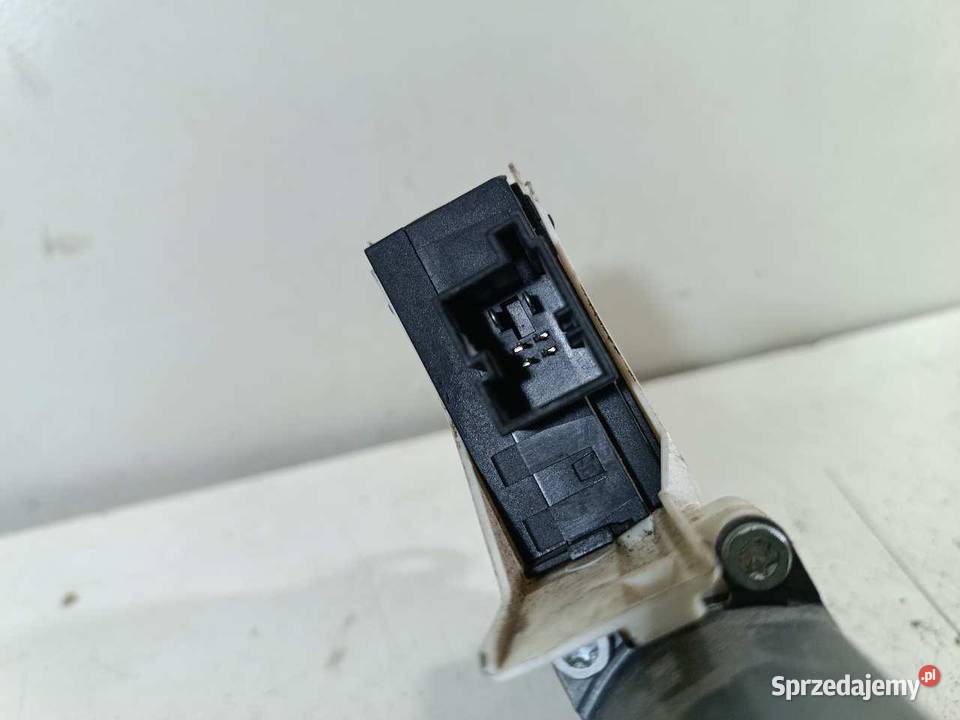 SILNICZEK OPUSZCZANIA SZYBY PRAWY TYŁ AUDI A6 C6 osobowe Wyposażenie elektryczne sprzedam